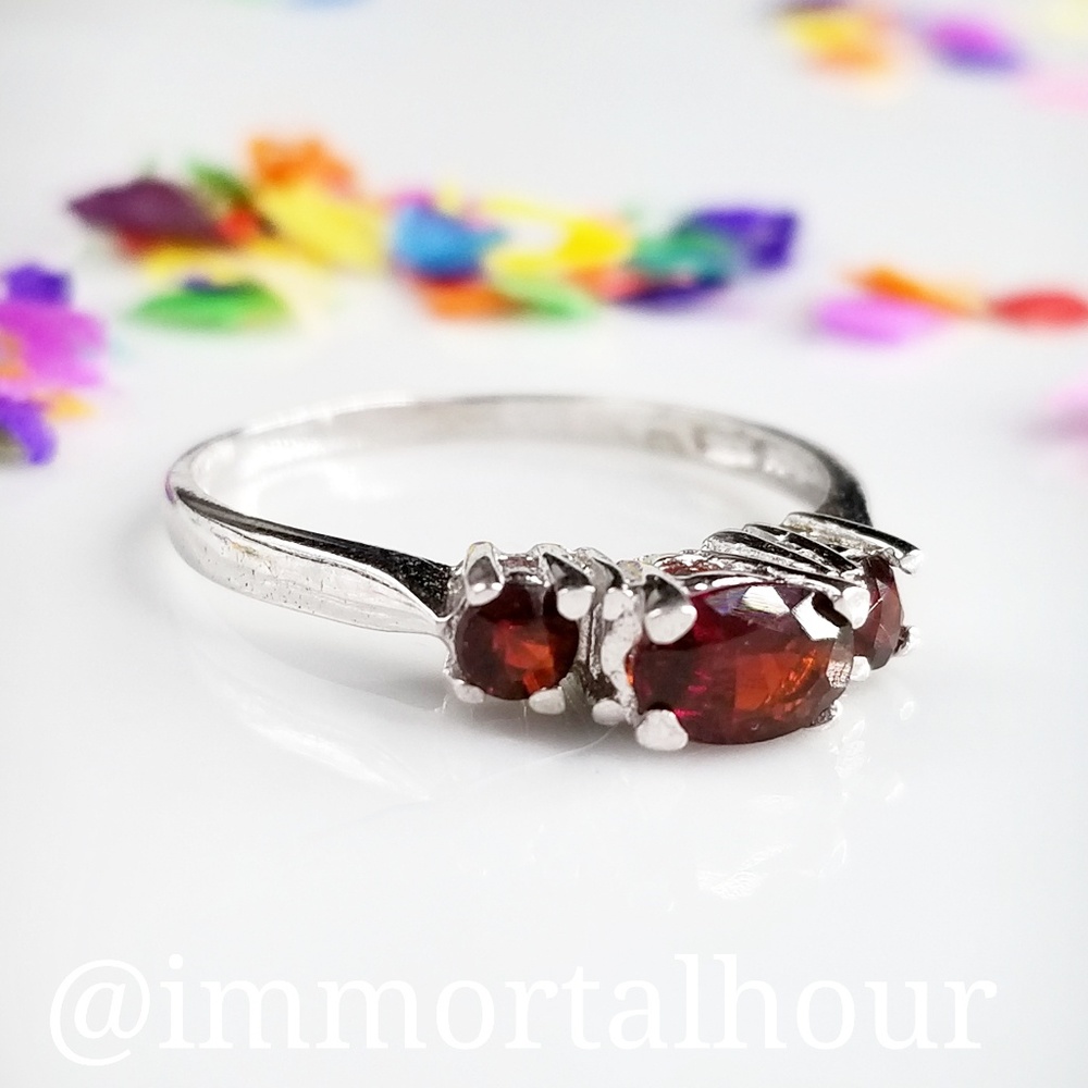 Sterling Silver 925 Garnet Ring SZ 8